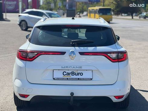 Renault Megane 2017 - фото 9