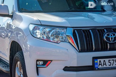 Toyota Land Cruiser Prado 2018 - фото 29