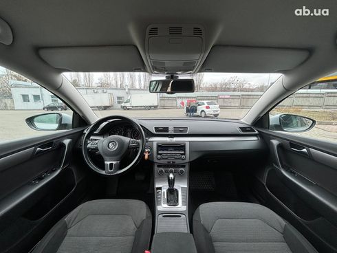 Volkswagen Passat 2012 серый - фото 22
