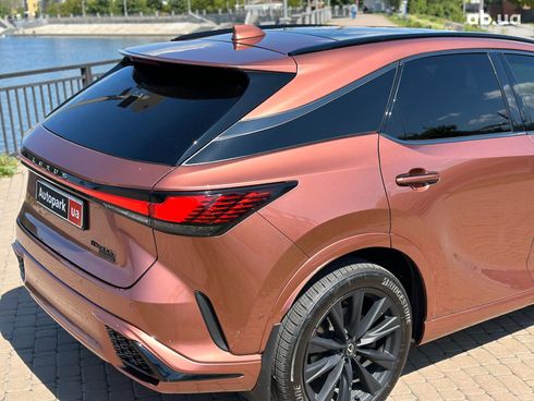 Lexus RX 2023 оранжевый - фото 17
