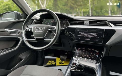 Audi E-Tron 2022 - фото 12