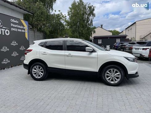 Nissan Qashqai 2017 - фото 12