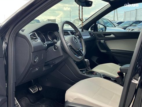 Volkswagen Tiguan 2020 черный - фото 16
