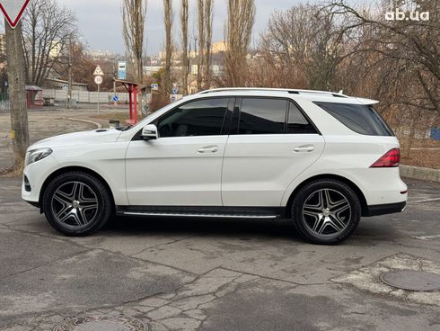 Mercedes-Benz GLE-Class 2018 белый - фото 11