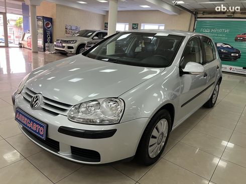 Volkswagen Golf 2005 серебристый - фото 18