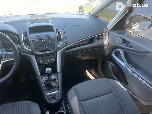 Opel Zafira 2013 - фото 22