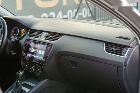 Skoda Octavia 2017 - фото 28