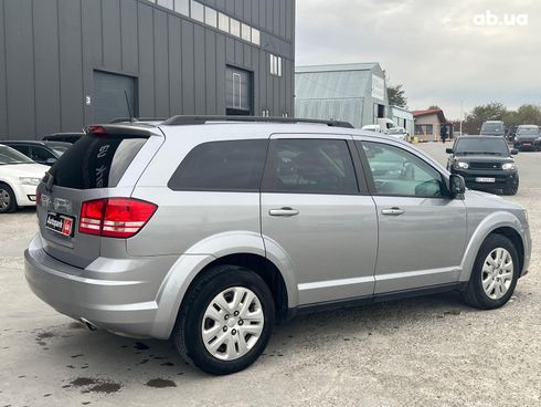 Dodge Journey 2018 серый - фото 9
