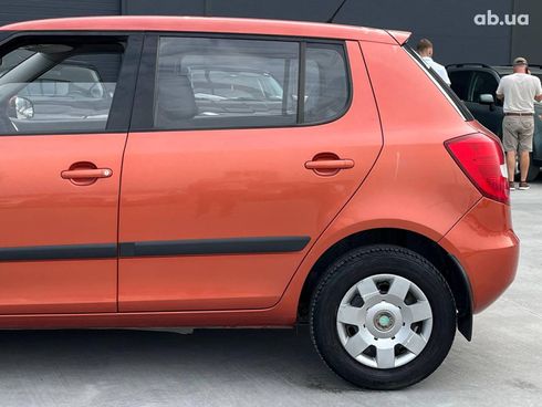 Skoda Fabia 2007 оранжевый - фото 10