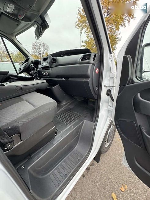 Renault Master 2020 - фото 24