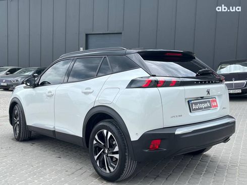 Peugeot 2008 2020 белый - фото 9