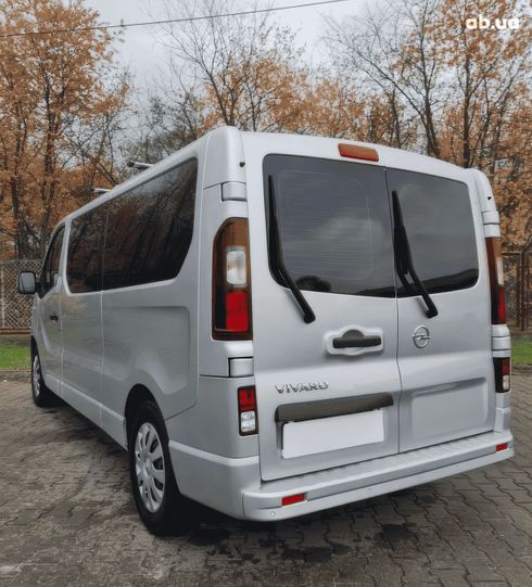 Opel Vivaro 2019 серебристый - фото 5