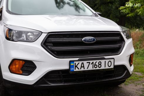 Ford Escape 2018 белый - фото 9