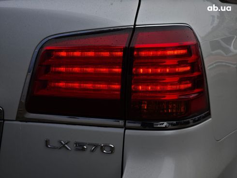 Lexus LX 2011 бежевый - фото 26