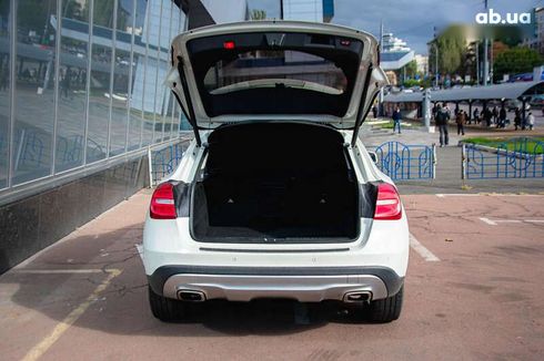 Mercedes-Benz GLA-Класс 2015 - фото 15