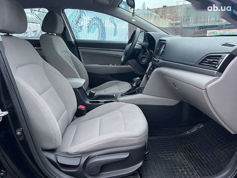 Hyundai Elantra 2018 - фото 10