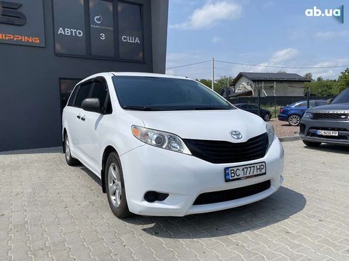 Toyota Sienna 2014 - фото 2