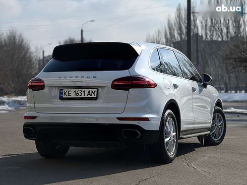 Porsche Cayenne 2016 - фото 11