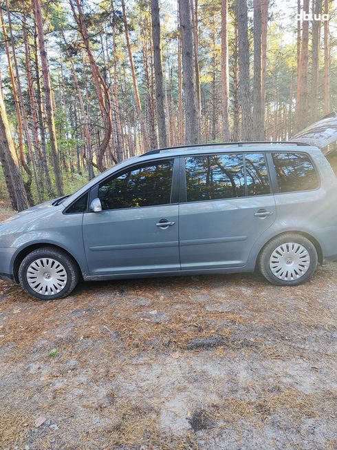 Volkswagen Touran 2004 серый - фото 19