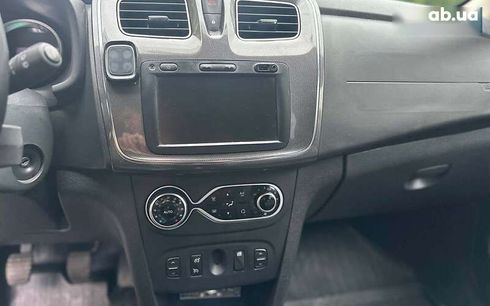 Renault Sandero 2021 - фото 12