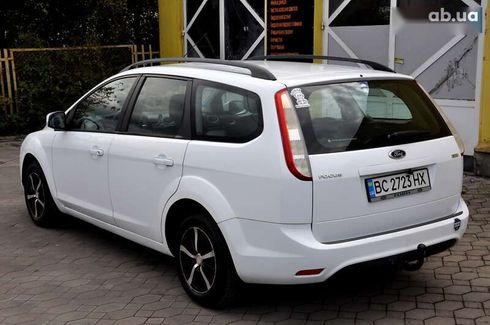 Ford Focus 2010 - фото 11