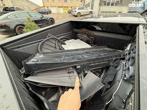 Tesla Cybertruck 2025 - фото 22