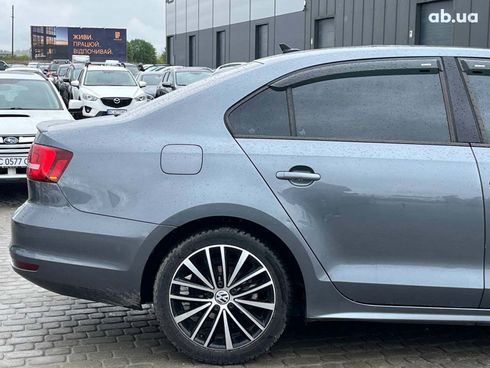 Volkswagen Jetta 2016 серый - фото 21