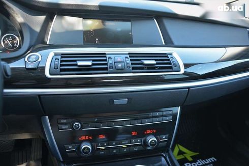 BMW 5 серия 2017 - фото 26