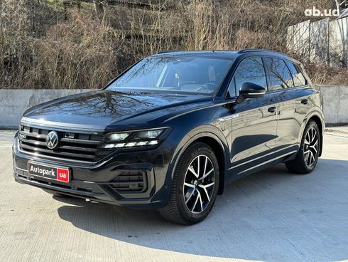 Volkswagen Touareg 2021 черный - фото 2