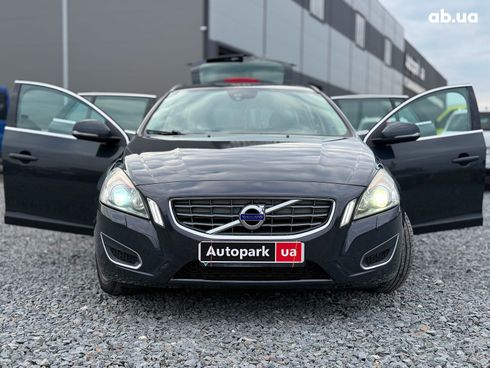 Volvo V60 2013 серый - фото 24