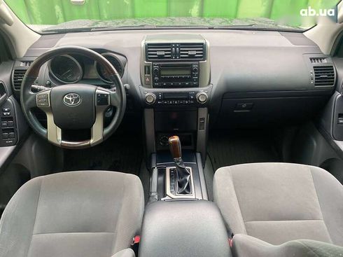Toyota Land Cruiser Prado 2010 - фото 16