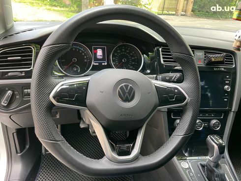 Volkswagen e-Golf 2017 белый - фото 41