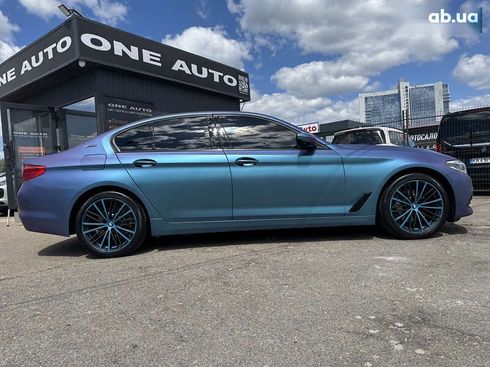 BMW 5 серия 2018 - фото 6