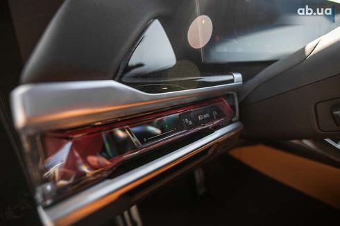BMW i7 2024 - фото 9