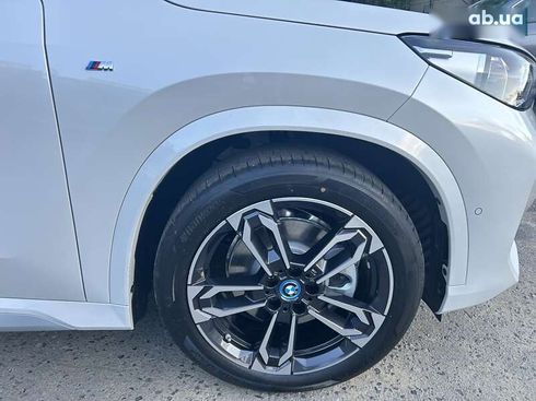 BMW iX1 2025 - фото 3