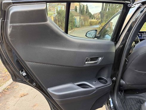 Toyota C-HR 2021 черный - фото 32