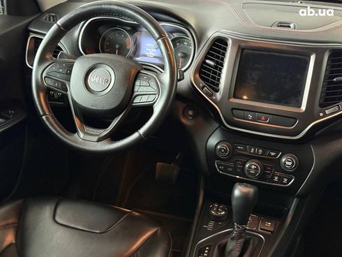 Jeep Cherokee 2018 черный - фото 21