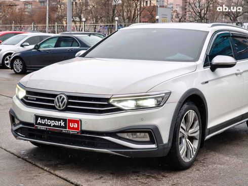 Volkswagen passat alltrack 2020 белый - фото 4