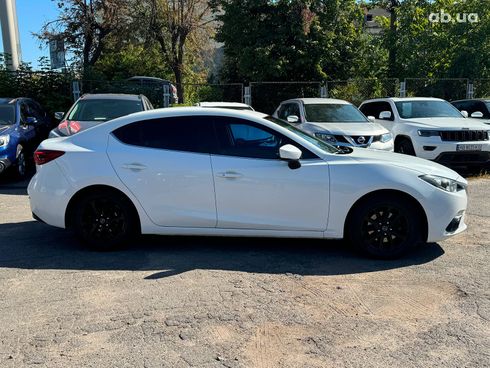 Mazda 3 2014 белый - фото 9