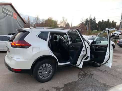 Nissan Rogue 2018 белый - фото 19