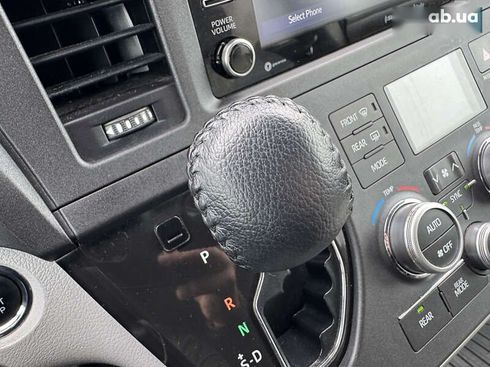 Toyota Sienna 2019 - фото 23