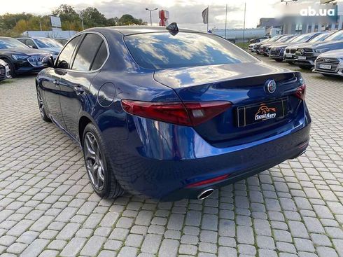 Alfa Romeo Giulia 2019 - фото 6