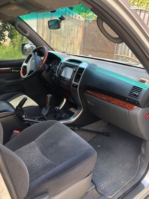 Toyota Land Cruiser Prado 2007 серебристый - фото 6