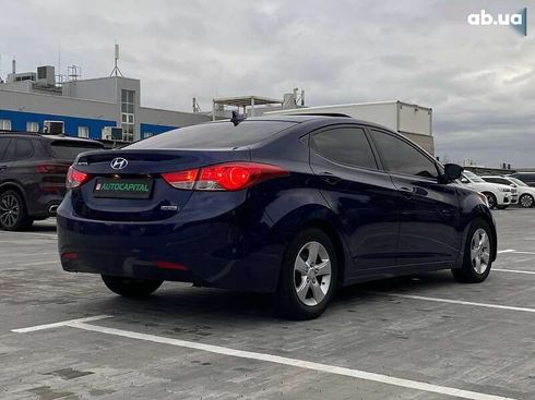 Hyundai Elantra 2011 - фото 10