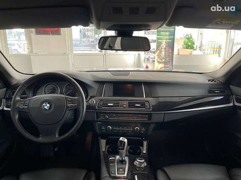 BMW 5 серия 2017 - фото 27