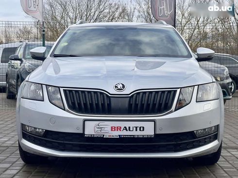 Skoda Octavia 2017 - фото 4