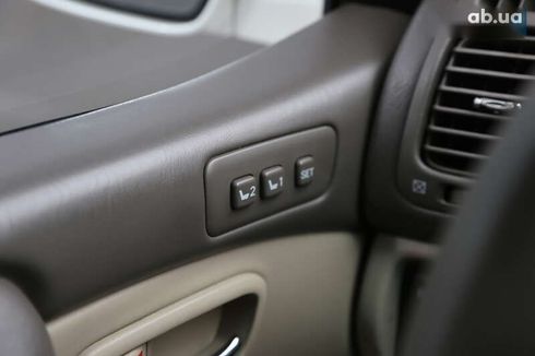 Lexus LX 2005 - фото 22