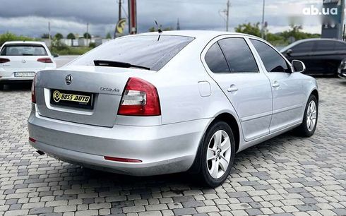 Skoda Octavia 2010 - фото 7
