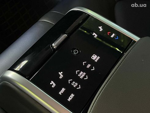 Toyota Camry 2019 белый - фото 38