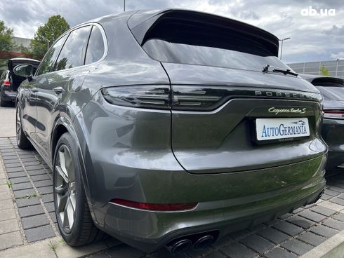 Porsche Cayenne Turbo S E-Hybrid 2022 - фото 34